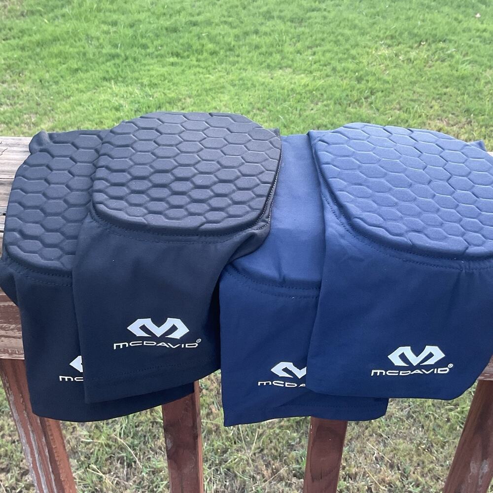 McDavid 6446 HexForce Hexpad Ext Leg Sleeves in black & Blue Lot of two